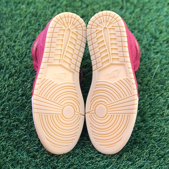 ❗️ENDING TONIGHT❗️ Air Jordan 1 Retro Hi PRM - Picture 6 of 6